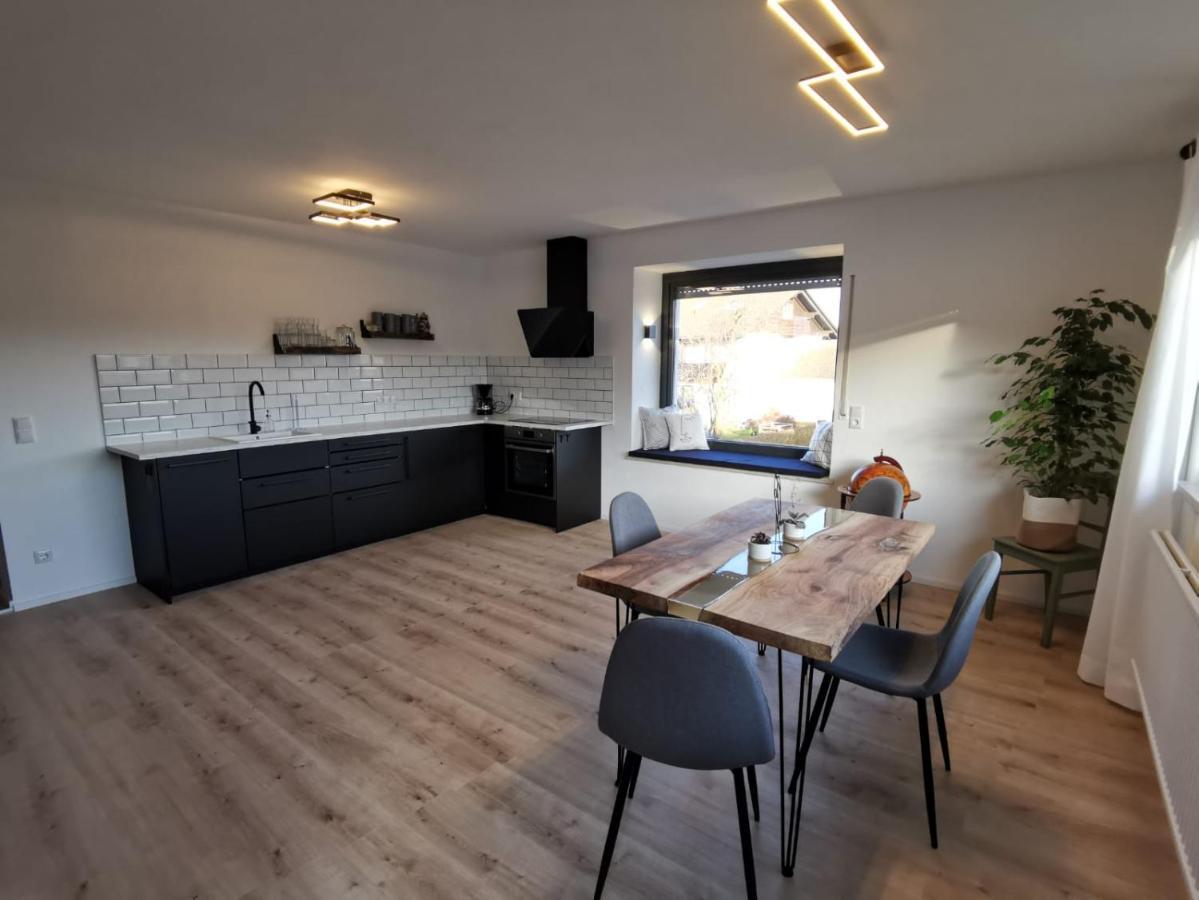 Moderne Ferienwohnungen mit Designbad Petting Exterior foto